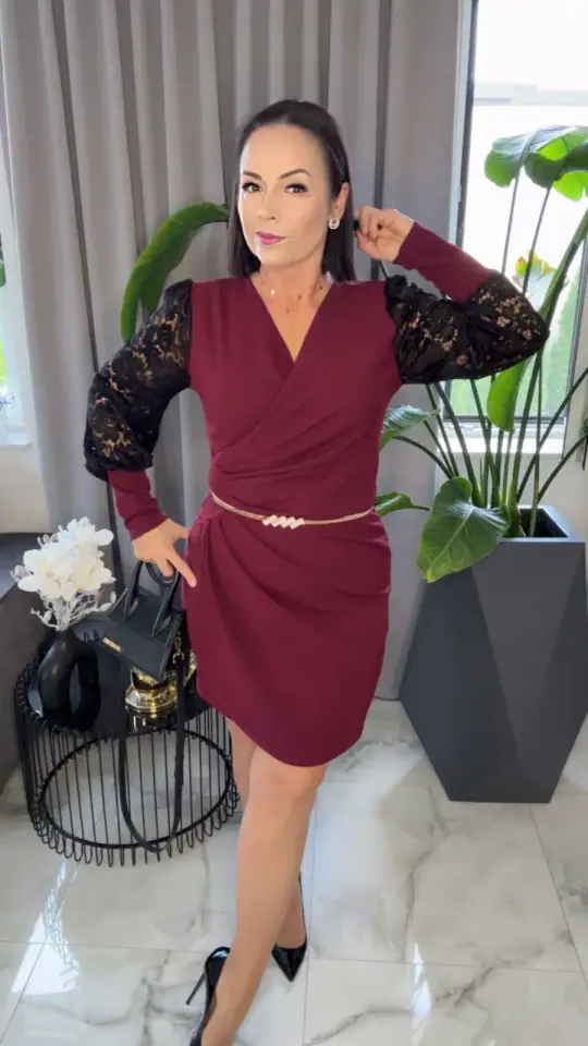 Sukienka bordowa elegancka z koronką, zdjęcie 1 z 2 — odzież damska Victoria Fashion