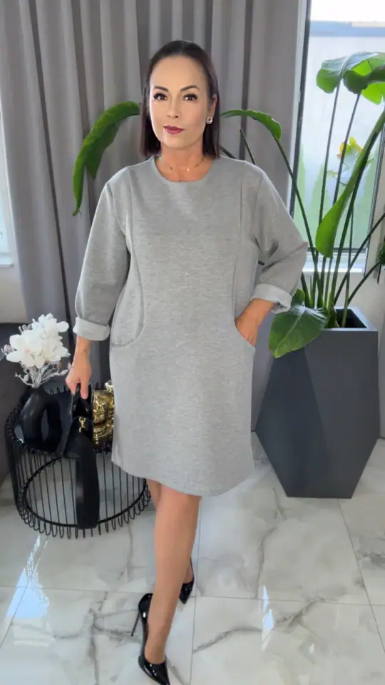 Sukienka szara dresowa oversize, zdjęcie 2 z 2 — odzież damska Victoria Fashion