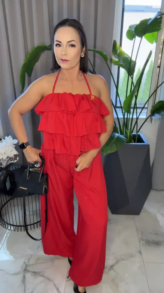 Kombinezon czerwony Pink Mania z marynarką, lola bianka, zdjęcie 1 z 2 — odzież damska Victoria Fashion