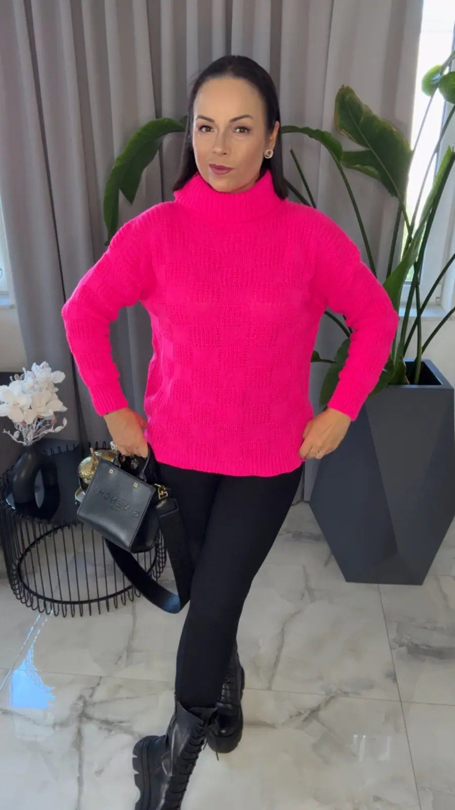 Sweter różowy golf piękny i wygodny — miniatura 5 z 11