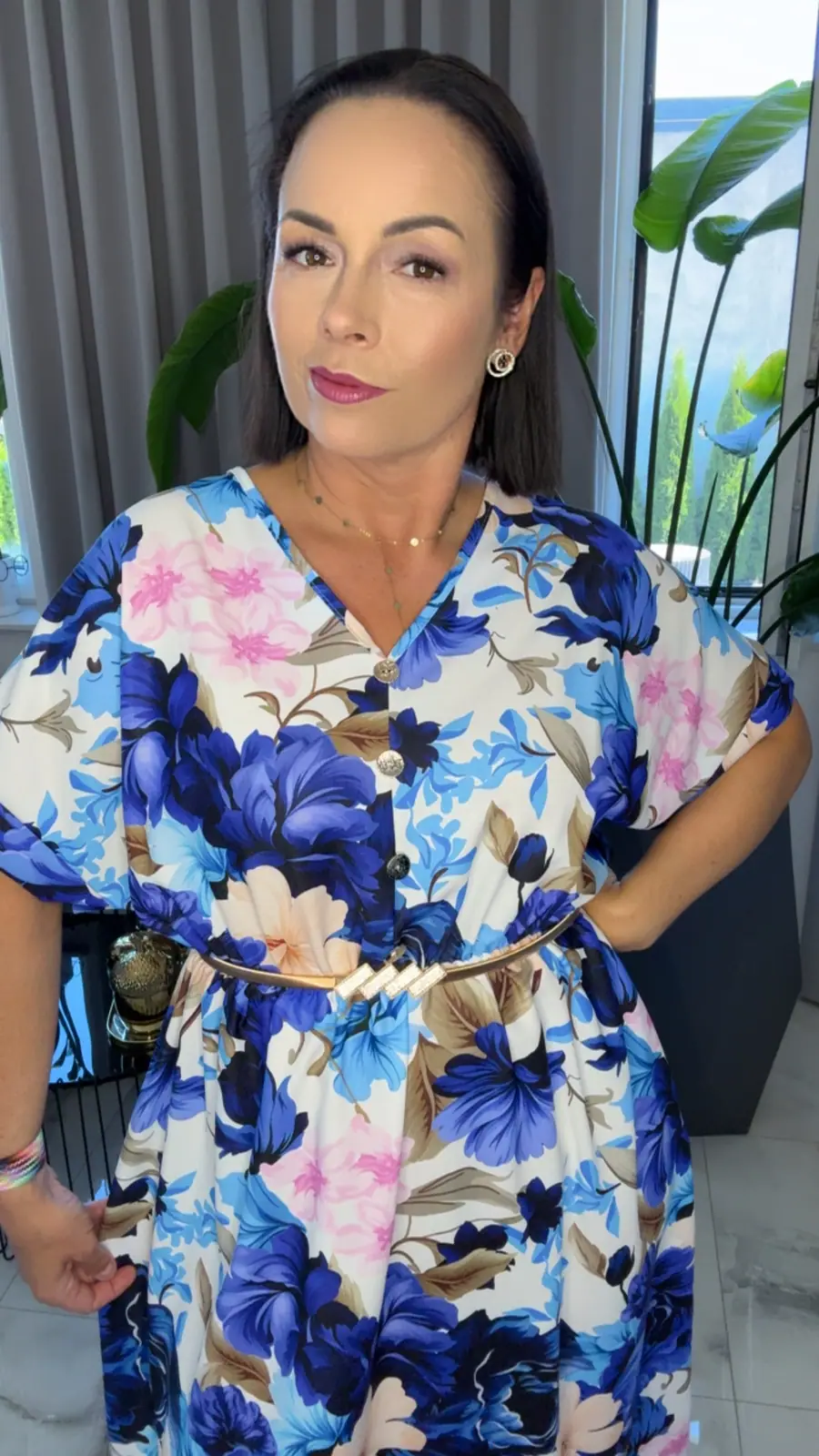 Sukienka wizytowa elegancka w kwiaty — miniatura 3 z 9